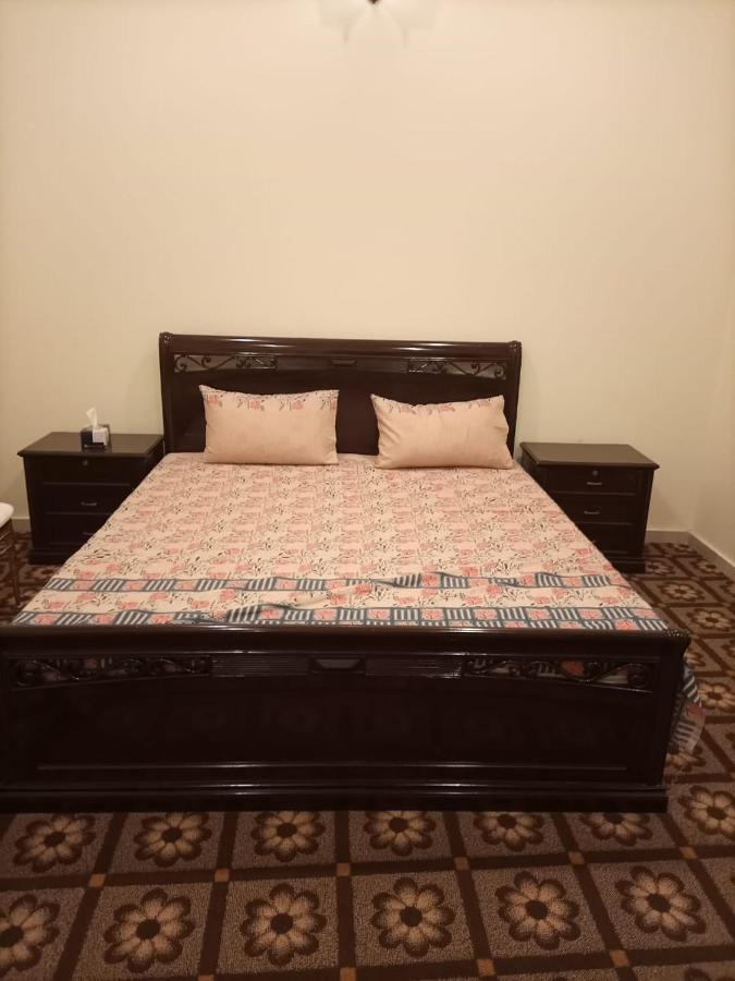 Shahi Palace Hotel Chichawatni 外观 照片